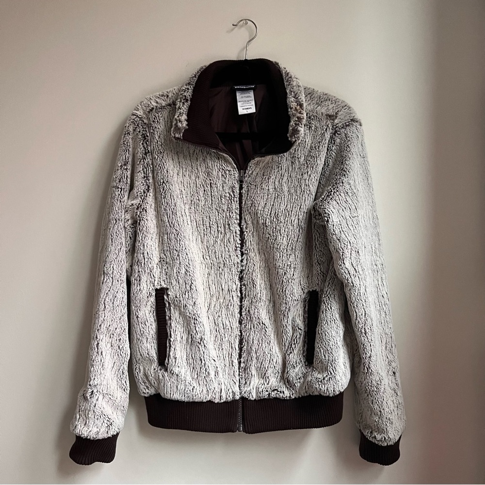 Patagonia - furry grey and Chocolate brown coat